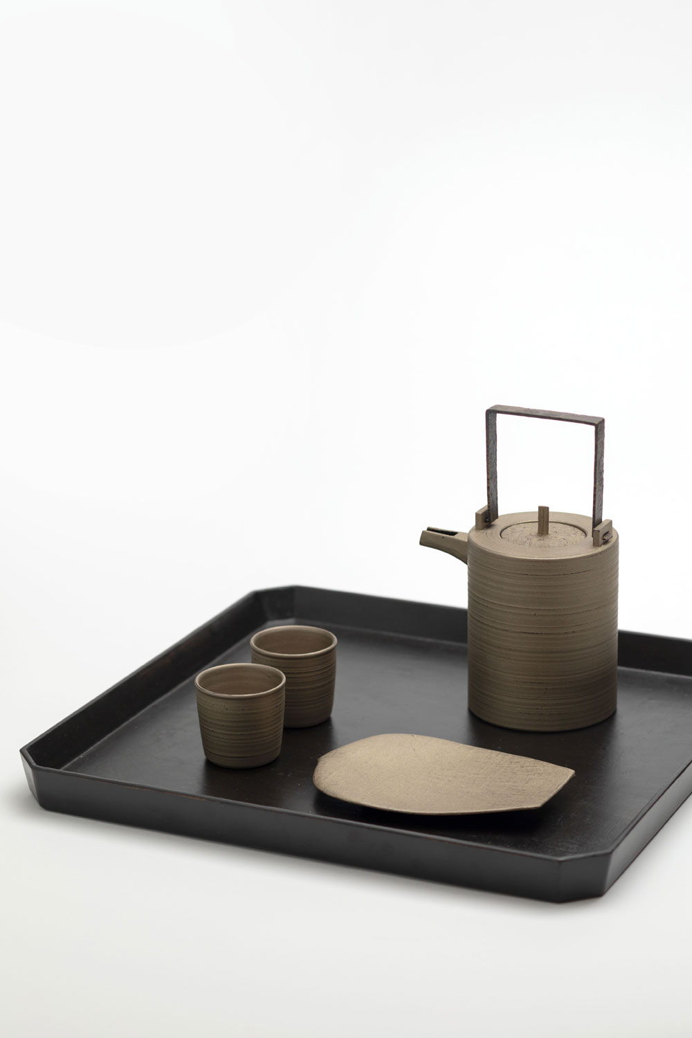 はないけ：八代淳子 かろやかな漆器