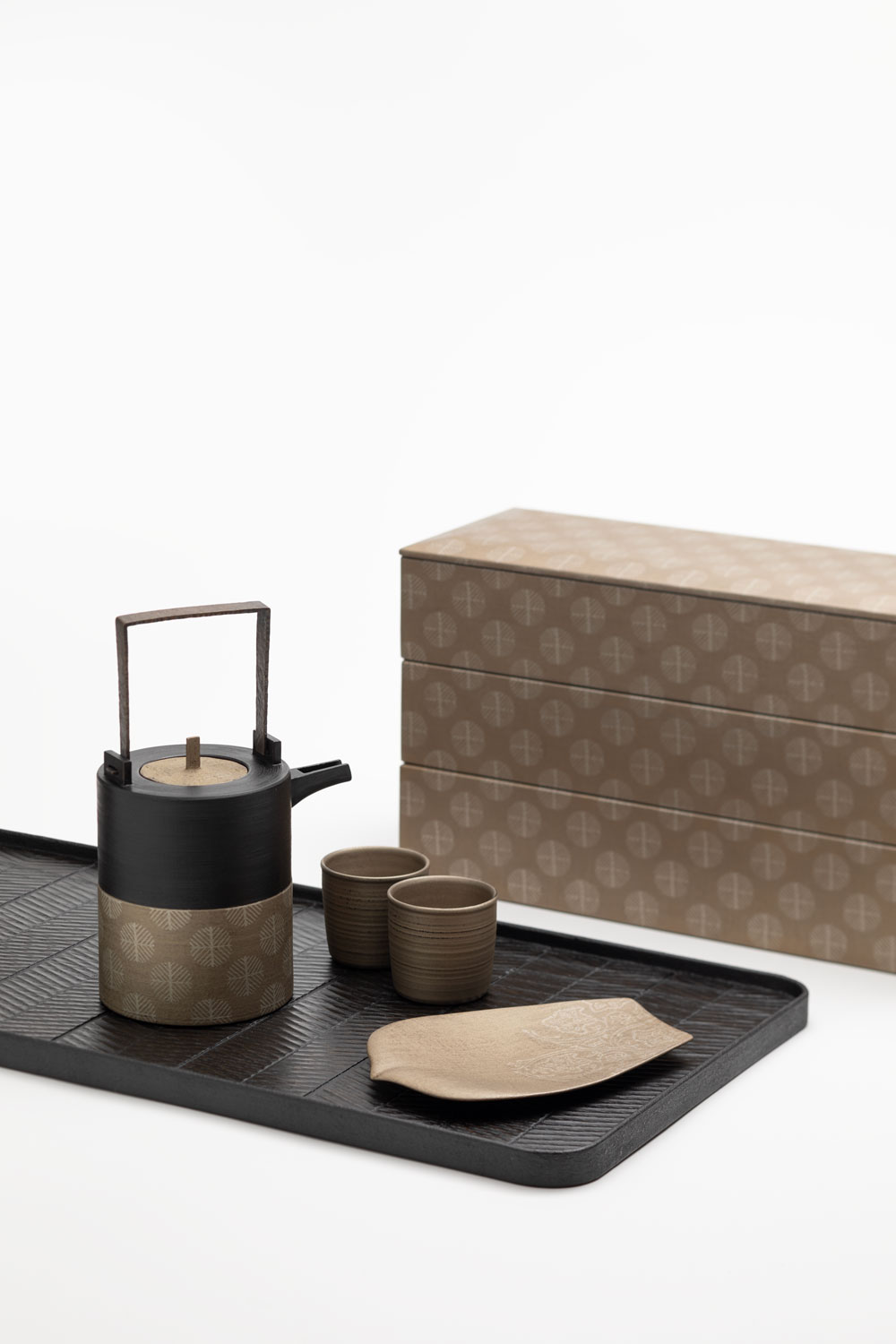 八代淳子 かろやかな漆器